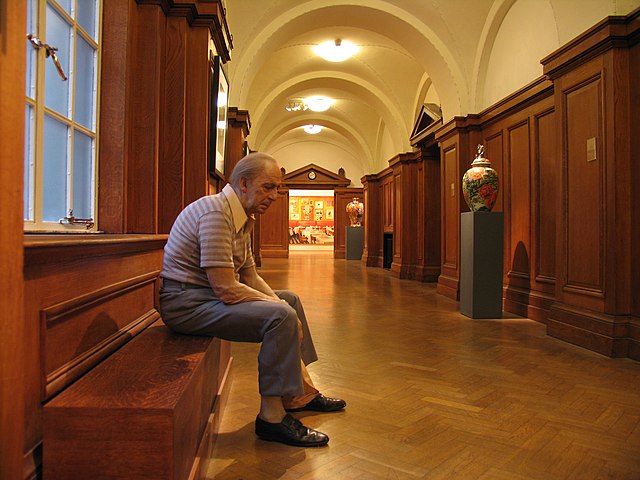 Man on Bench - Duane Hanson