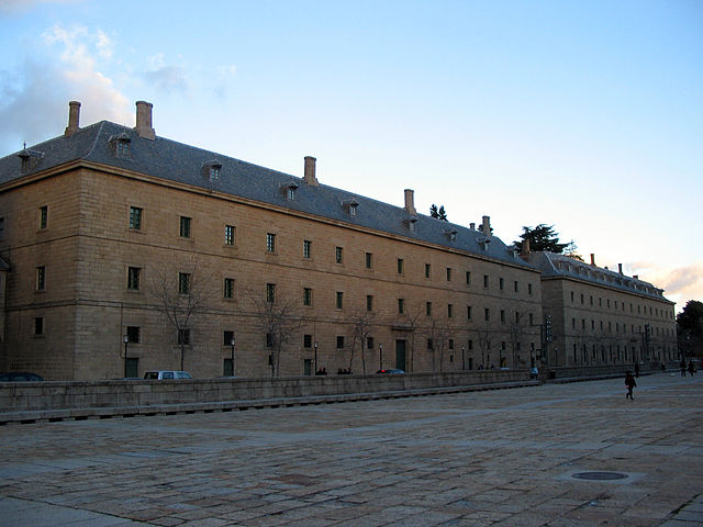 San Lorenzo de El Escorial Casas de Oficios - Juan de Herrera