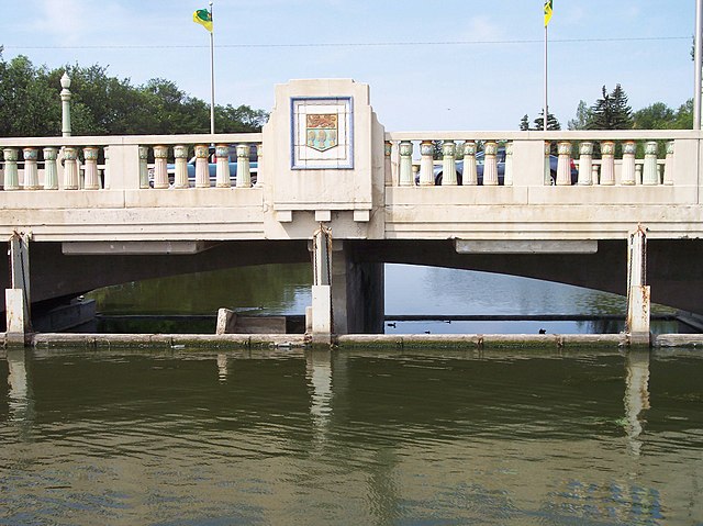 Albert Memorial Bridge