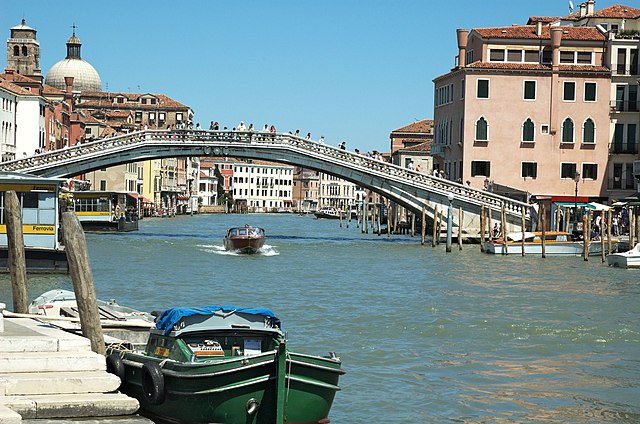 Ponte degli Scalzi