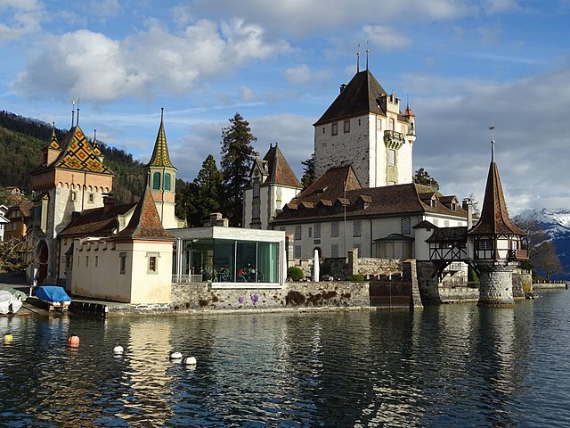 Oberhofen Castle